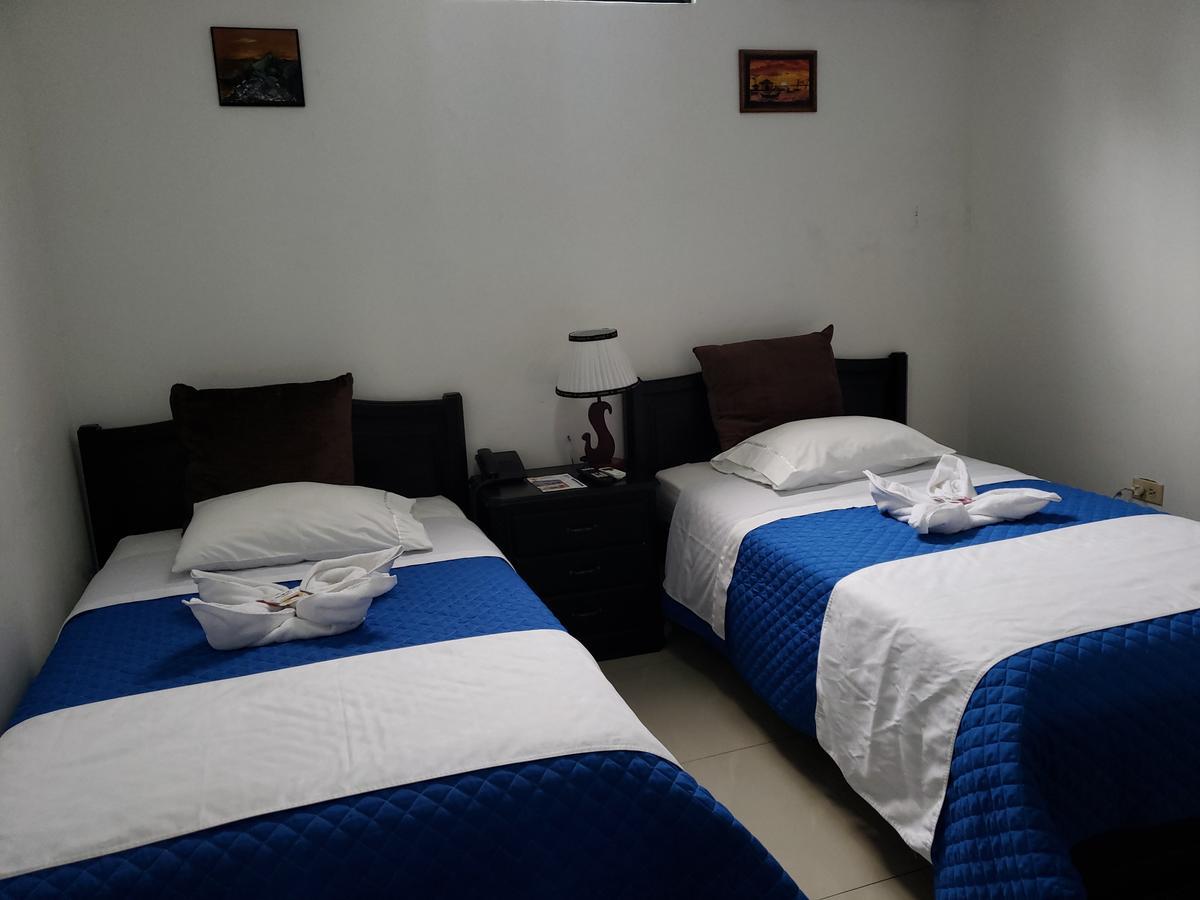 Hostal Cormorant Flightless بويرتو أيورا المظهر الخارجي الصورة