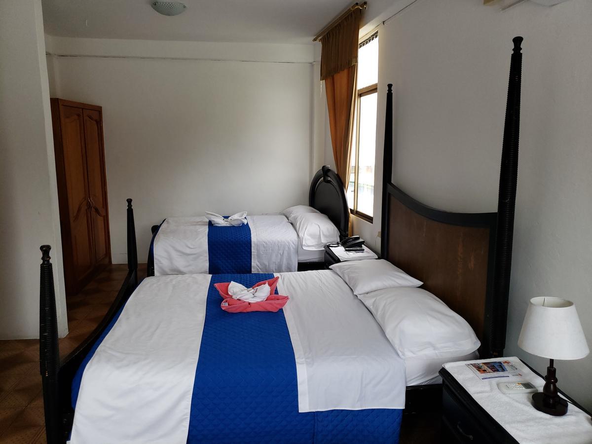 Hostal Cormorant Flightless بويرتو أيورا المظهر الخارجي الصورة