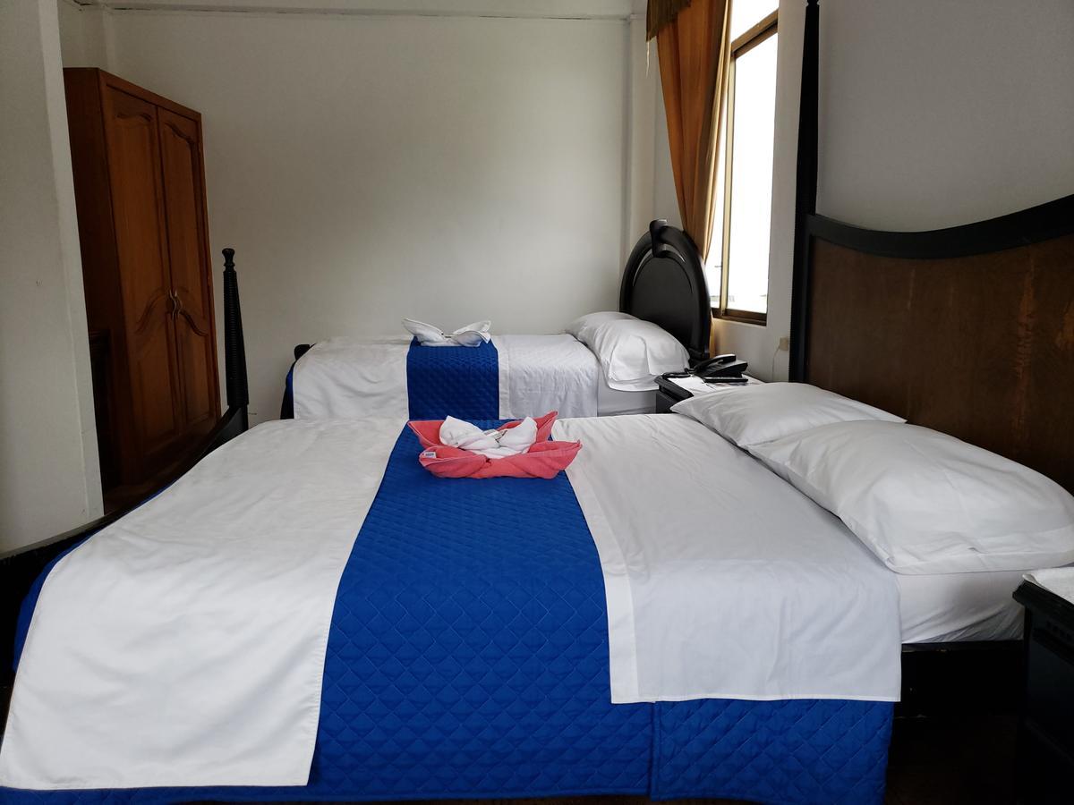 Hostal Cormorant Flightless بويرتو أيورا المظهر الخارجي الصورة