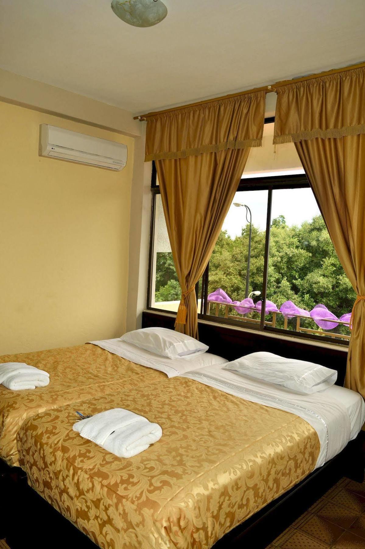 Hostal Cormorant Flightless بويرتو أيورا المظهر الخارجي الصورة