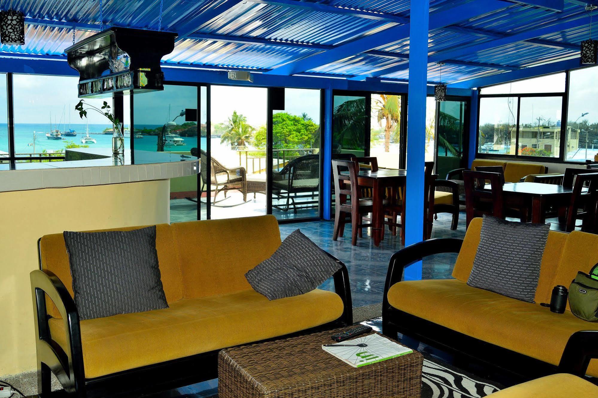 Hostal Cormorant Flightless بويرتو أيورا المظهر الخارجي الصورة