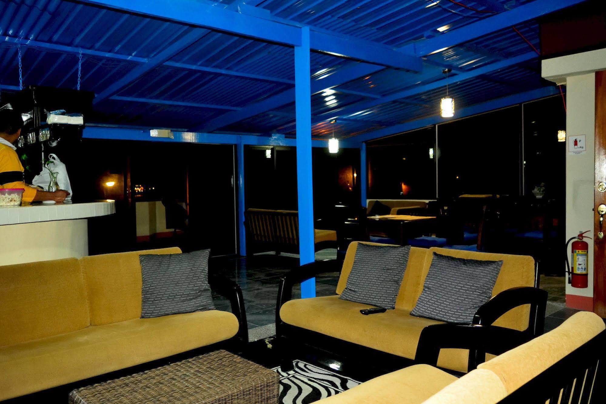Hostal Cormorant Flightless بويرتو أيورا المظهر الخارجي الصورة