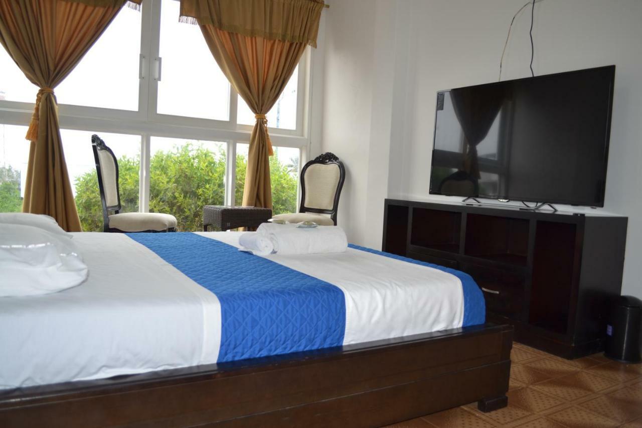 Hostal Cormorant Flightless بويرتو أيورا المظهر الخارجي الصورة